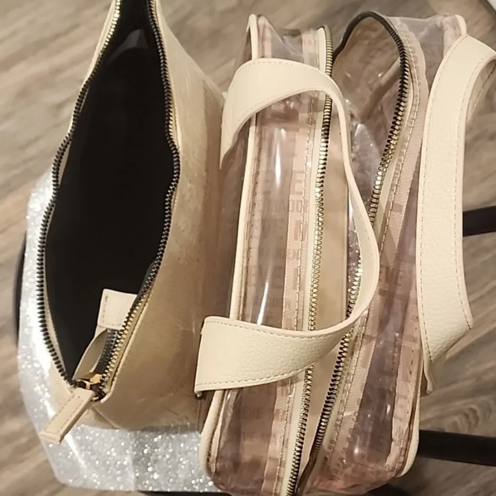 Steve Madden Logo Oatmilk Cosmetic Case‎